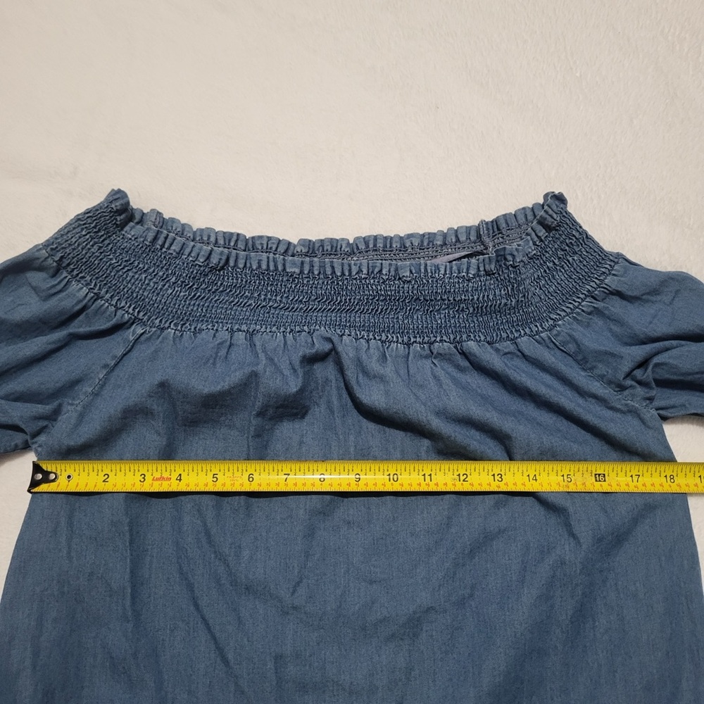 Michael Kors Women’s Top Chambray Blue Off the Shoulder Smocked Blouse Large - Picture 8 of 9